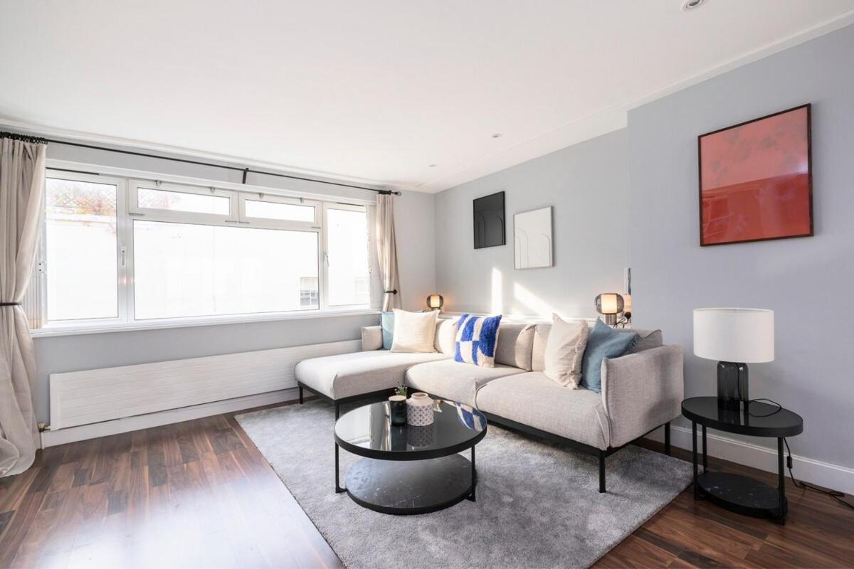 Excellent 3 Bed House Hyde Park
